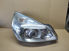 Load image into Gallery viewer, Frontscheinwerfer Renault Espace IV 8200394710 Xenon Rechts Headlight