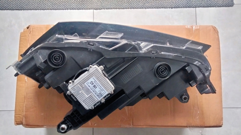 Frontscheinwerfer Skoda Superb Rechts Scheinwerfer Headlight SCH9301143309dx