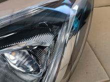 Laden Sie das Bild in den Galerie-Viewer, Frontscheinwerfer Ford Fiesta I H1BB-13W030-CEH1BB-13W030-CE Xenon Links SCH3550007798xb