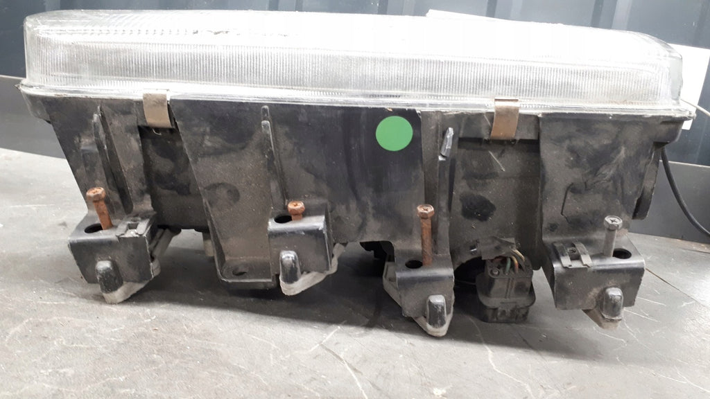 Frontscheinwerfer Mitsubishi Delica 100-37619 Links Scheinwerfer Headlight