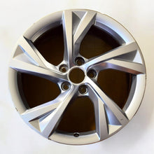 Load image into Gallery viewer, 1x Alufelge 18 Zoll 8.0&quot; 5x112 40ET Glanz Silber Audi B9 Rim Wheel