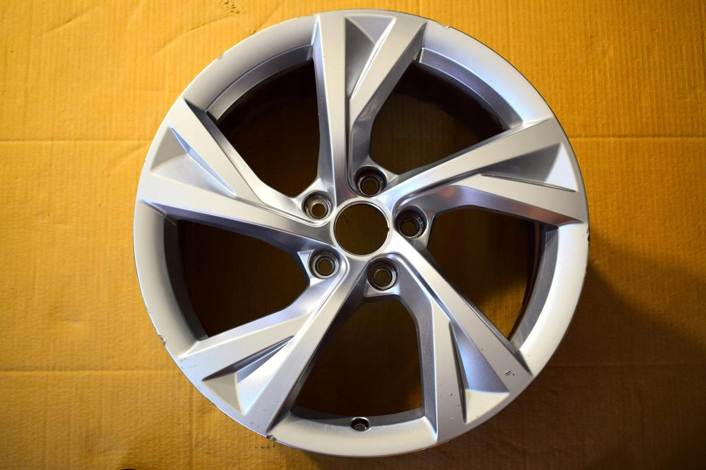 1x Alufelge 18 Zoll 8.0" 5x112 40ET Glanz Silber Audi B9 Rim Wheel