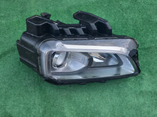 Laden Sie das Bild in den Galerie-Viewer, Frontscheinwerfer Hyundai Kona Rechts Scheinwerfer Headlight SCH6852358096qb