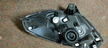 Laden Sie das Bild in den Galerie-Viewer, Frontscheinwerfer Dacia Sandero 8200733877 LED Rechts Scheinwerfer Headlight