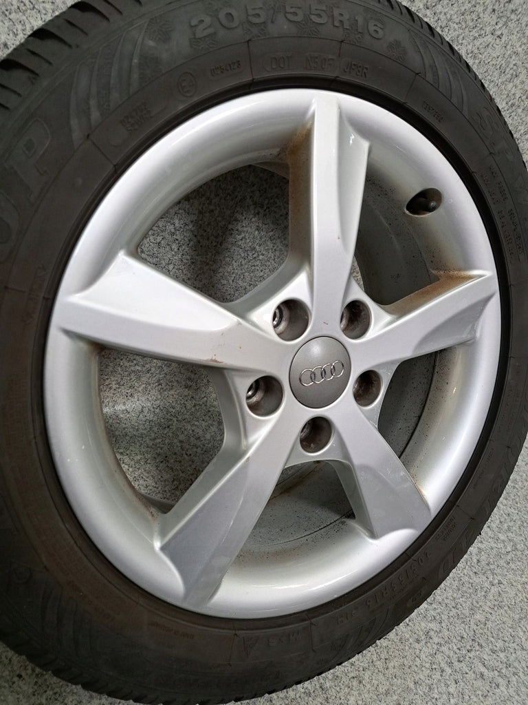 1x Alufelge 16 Zoll 6.5" 5x112 43ET Glanz Silber 8V5071496 Audi A3 Rim Wheel