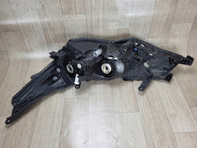 Laden Sie das Bild in den Galerie-Viewer, Frontscheinwerfer Toyota Corolla 81110-02L50-00 Rechts Scheinwerfer Headlight SCH7076882334nr
