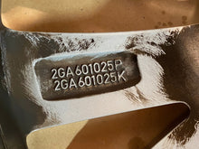 Load image into Gallery viewer, 1x Alufelge 17 Zoll 7.0" 5x112 45ET 2GA601025P VW T-Roc Rim Wheel FEL4416775891mi