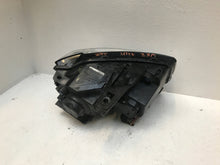 Laden Sie das Bild in den Galerie-Viewer, Frontscheinwerfer Jeep Grand Cherokee Wk2 Xenon Links Scheinwerfer Headlight SCH8270838017pj