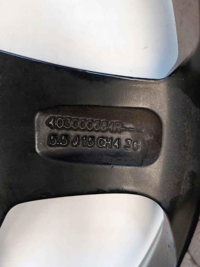 1x Alufelge 15 Zoll 5.5" 4x100 403000684 Renault Twingo Rim Wheel