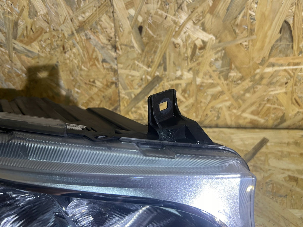 Frontscheinwerfer Mercedes-Benz Sprinter A9109060100 Rechts Headlight SCH7637208173pn