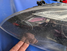 Laden Sie das Bild in den Galerie-Viewer, Frontscheinwerfer Volvo V40 31420007 Links Scheinwerfer Headlight SCH1433028099mt