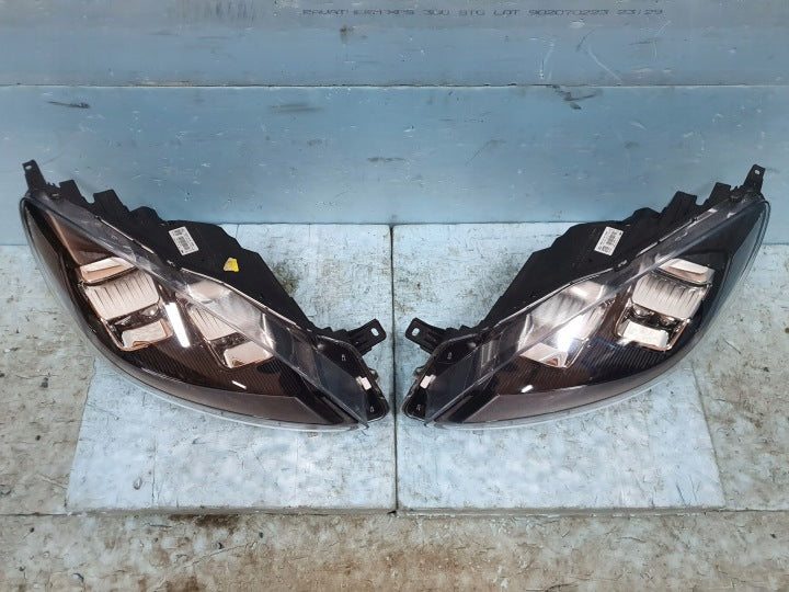 Frontscheinwerfer Ford Kuga LV4B-13E015-FC LV4B-13E014-FB Ein Satz Headlight SCH3469123745eg