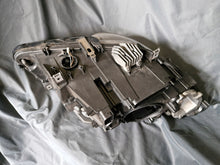 Load image into Gallery viewer, Frontscheinwerfer BMW 5 F11 F10 7203251 Bi-Xenon Links Scheinwerfer Headlight SCH4504058423ld
