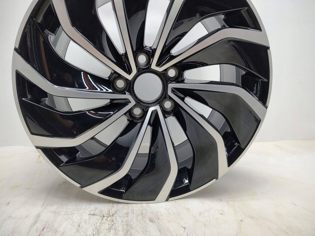 1x Alufelge 17 Zoll 5x112 5H0601025D VW Golf Viii Rim Wheel FEL5208815272od
