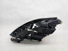 Laden Sie das Bild in den Galerie-Viewer, Frontscheinwerfer BMW 2 Active Tourer U06 5A42247-07 Links Headlight