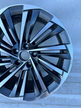 Load image into Gallery viewer, 1x Alufelge 19 Zoll 8.0" 5x112 44ET 3P0601025 Skoda Superb I Rim Wheel FEL3640746474wq