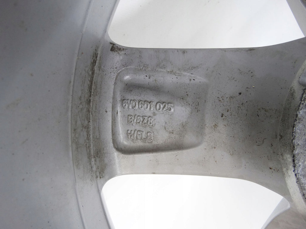 1x Alufelge 16 Zoll 7.0" 5x100 46ET Glanz Silber 6V0601025 Skoda Fabia Iii