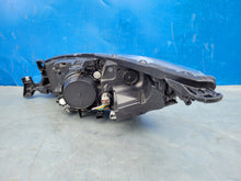 Laden Sie das Bild in den Galerie-Viewer, Frontscheinwerfer Mitsubishi Eclipse Cross RTT6644 LED Rechts Headlight