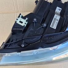 Laden Sie das Bild in den Galerie-Viewer, Frontscheinwerfer BMW 3 E91 E90 7202589 Links Scheinwerfer Headlight SCH6730629882if