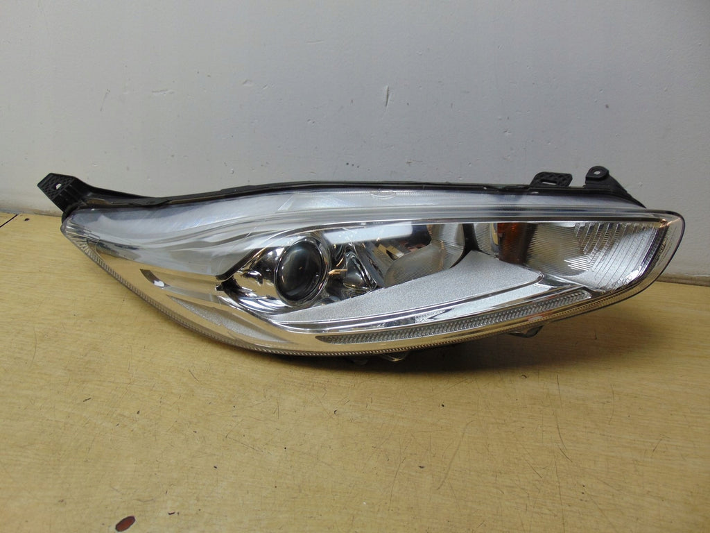 Frontscheinwerfer Ford Fiesta C1BB-13W029-CH Xenon Rechts Scheinwerfer Headlight