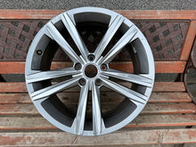 Load image into Gallery viewer, 1x Alufelge 18 Zoll 8.0" 5x112 40ET Glanz Graphit 3G8601025N VW Arteon Rim Wheel FEL5697651051qf