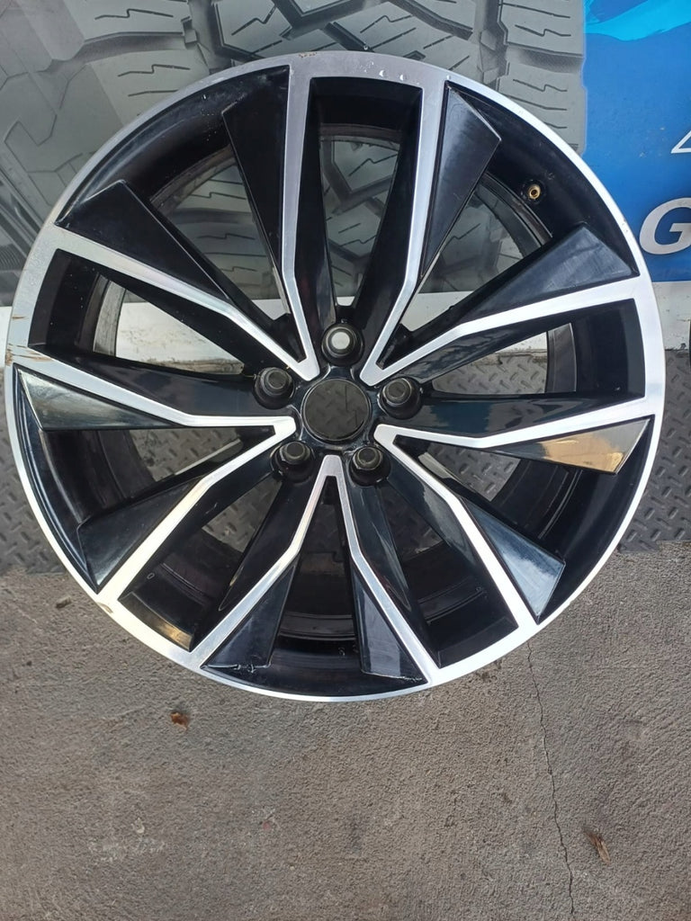 1x Alufelge 19 Zoll 8.0" 5x112 45ET Glanz 575601025F Seat Leon Rim Wheel FEL8644491932yz