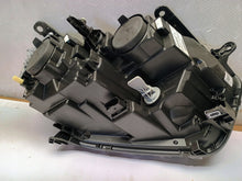 Laden Sie das Bild in den Galerie-Viewer, Frontscheinwerfer Dacia Duster 260609367R LED Ein Stück (Rechts oder Links)