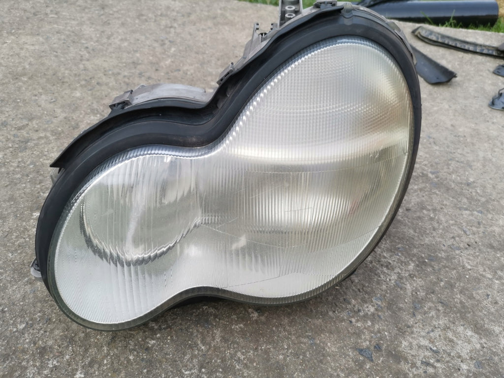 Frontscheinwerfer Mercedes-Benz W203 2038201161 Xenon Links Headlight SCH4667059334et