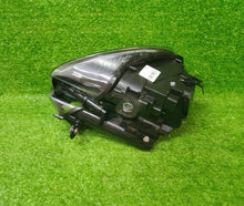 Laden Sie das Bild in den Galerie-Viewer, Frontscheinwerfer Mini Countryman R60 9808250-06 Xenon Rechts Headlight SCH5824909290iw