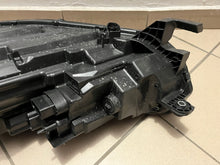 Laden Sie das Bild in den Galerie-Viewer, Frontscheinwerfer Skoda Octavia IV 5E4941018 LED Rechts Scheinwerfer Headlight SCH3959499554bv