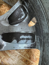 Load image into Gallery viewer, 1x Alufelge 17 Zoll 6.5" 5x112 46ET Glanz Silber 5H0601025B VW Golf Viii FEL8039342189fz