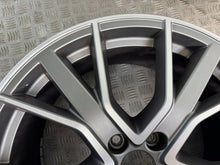 Laden Sie das Bild in den Galerie-Viewer, 1x Alufelge 19 Zoll 8.5" 5x112 40ET 8W0601025DH Audi A4 B9 Rim Wheel FEL3348070241ie