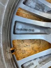 Laden Sie das Bild in den Galerie-Viewer, 1x Alufelge 19 Zoll 8.0" 5x112 45ET 5LA601025 Skoda Rim Wheel FEL9862810997gy