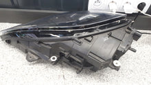 Laden Sie das Bild in den Galerie-Viewer, Frontscheinwerfer Porsche Macan 95B941010BB Rechts Scheinwerfer Headlight SCH5608001515fs