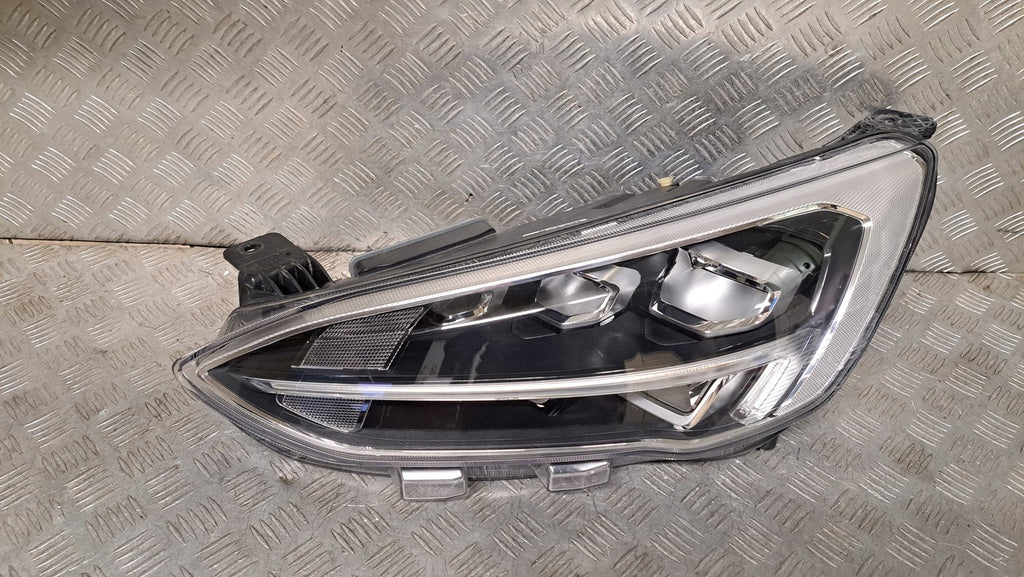 Frontscheinwerfer Ford Focus JX7B-13E015-AE Links Scheinwerfer Headlight SCH8636517917fe