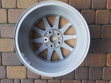 Load image into Gallery viewer, 1x Alufelge 16 Zoll 7.0&quot; 5x112 47ET Silber 8J0601025 Audi Tt Rim Wheel