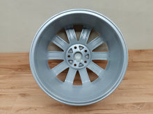 Laden Sie das Bild in den Galerie-Viewer, 1x Alufelge 17 Zoll 7.0&quot; 5x112 37ET 3U0601025D Skoda Rim Wheel