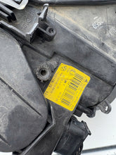 Laden Sie das Bild in den Galerie-Viewer, Frontscheinwerfer BMW 3 E93 E92 7162128-15 Xenon Rechts Scheinwerfer Headlight SCH9642236940ro