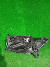Laden Sie das Bild in den Galerie-Viewer, Frontscheinwerfer Renault Captur I 260107244R Rechts Scheinwerfer Headlight SCH5225762131en