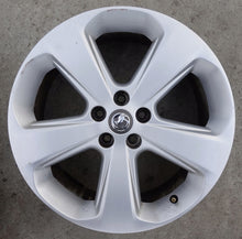 Load image into Gallery viewer, 4x Alufelge 18 Zoll 7.0" 5x105 38ET Silber 95181597 95145409 Opel Mokka FEL5676218576pm