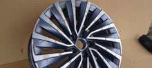 Laden Sie das Bild in den Galerie-Viewer, 1x Alufelge 18 Zoll 8.0" 5x112 44ET 3P0601025F Skoda Rim Wheel FEL6172482754gt