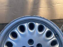 Laden Sie das Bild in den Galerie-Viewer, 1x Alufelge 16 Zoll 6.5&quot; 5x98 35ET Glanz Silber 60608608 Alfa Romeo Rim Wheel