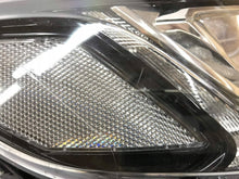 Load image into Gallery viewer, Frontscheinwerfer Mitsubishi Outlander EGM92125A20 4B45E0EGMG013 Rechts