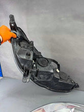 Load image into Gallery viewer, Frontscheinwerfer Peugeot 407 103419012397 Ein Satz Scheinwerfer Headlight SCH7234505417in