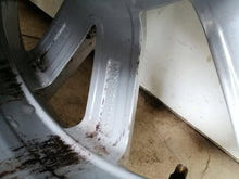 Laden Sie das Bild in den Galerie-Viewer, 1x Alufelge 16 Zoll 7.0&quot; 5x100 46ET Glanz Silber 5JA601025 Skoda Fabia Rim Wheel