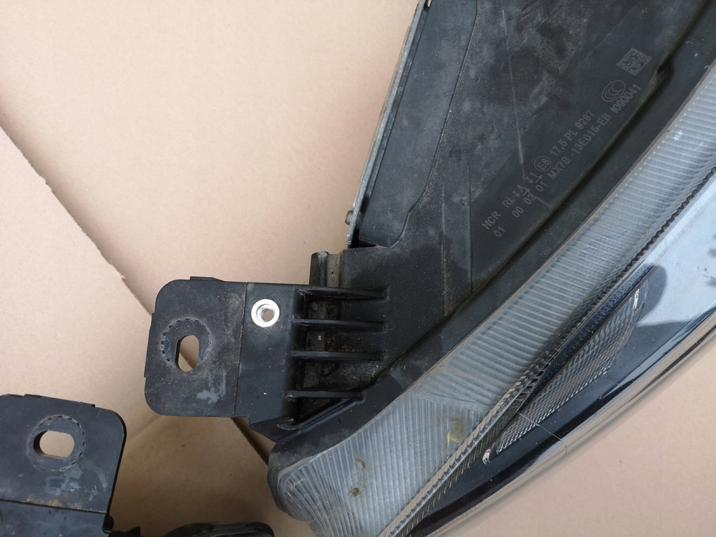 Frontscheinwerfer Ford Focus MX7B-13E015-EB MX7B-13E014-EB Full LED Ein Satz SCH4652983614wr