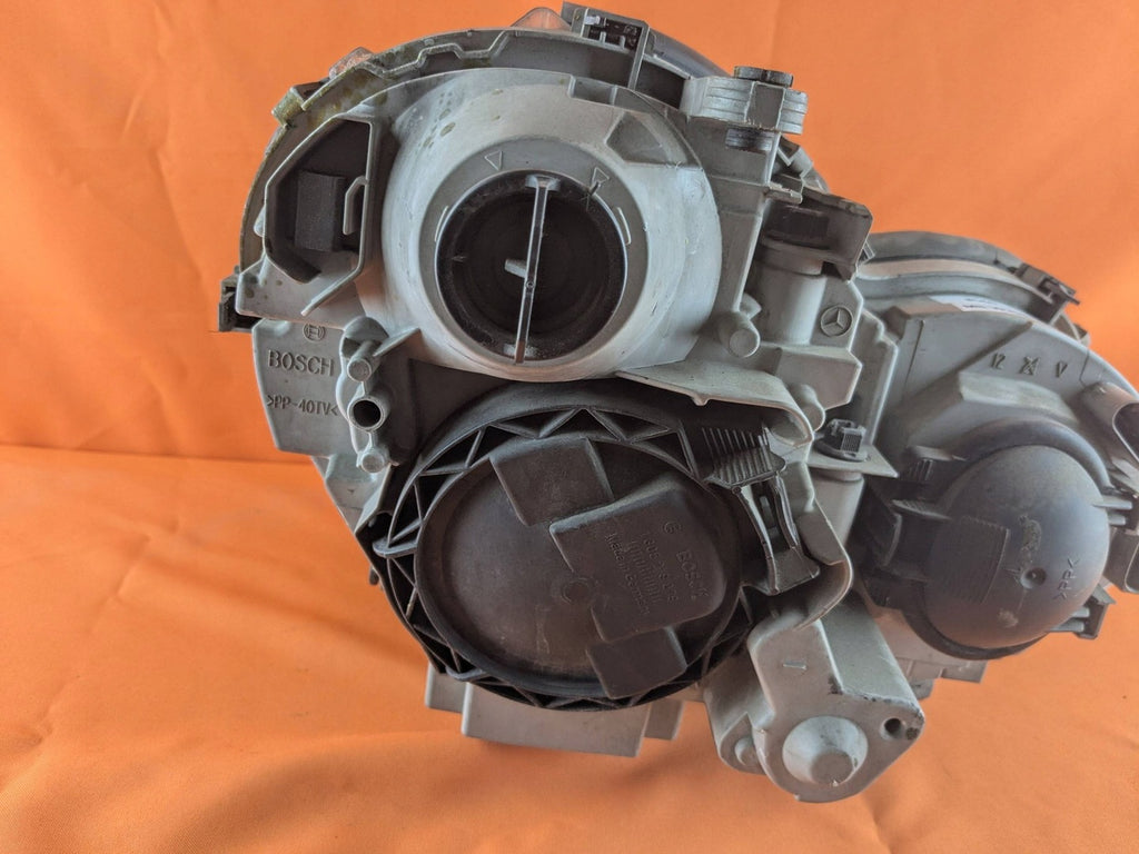 Frontscheinwerfer Mercedes-Benz W203 A2038201161 0301166271 Ein Satz Headlight SCH7581916459qh