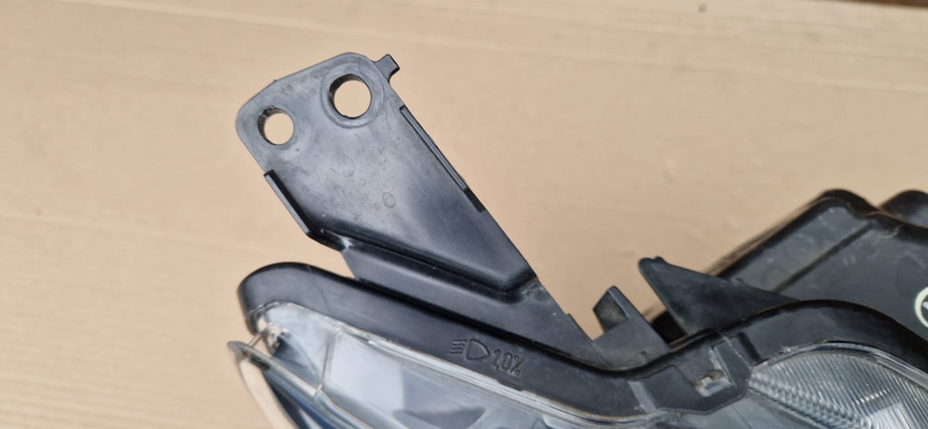 Frontscheinwerfer Mazda 2 D09K-51030 Rechts Scheinwerfer Headlight SCH5927022731tb