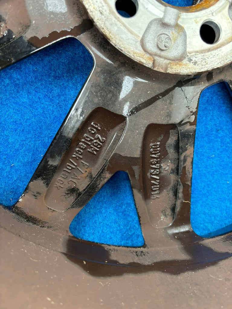 1x Alufelge 18 Zoll 7.0" 5x100 39ET 2GM601025 VW T-Cross Rim Wheel