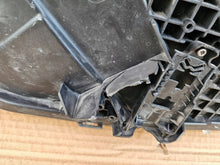 Laden Sie das Bild in den Galerie-Viewer, Frontscheinwerfer Mercedes-Benz W176 A1768200661 Xenon Rechts Headlight SCH1284423162yo